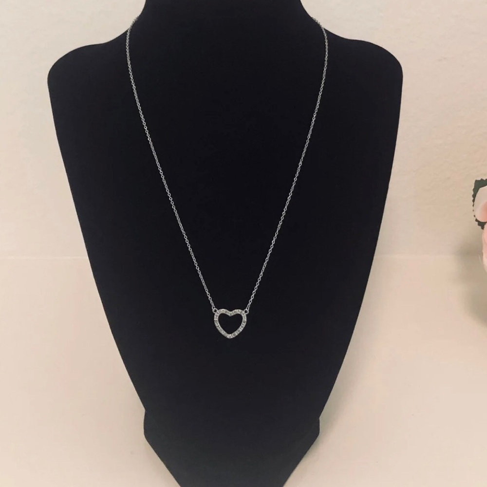 14K Solid White Gold Heart Necklace W Diamonds